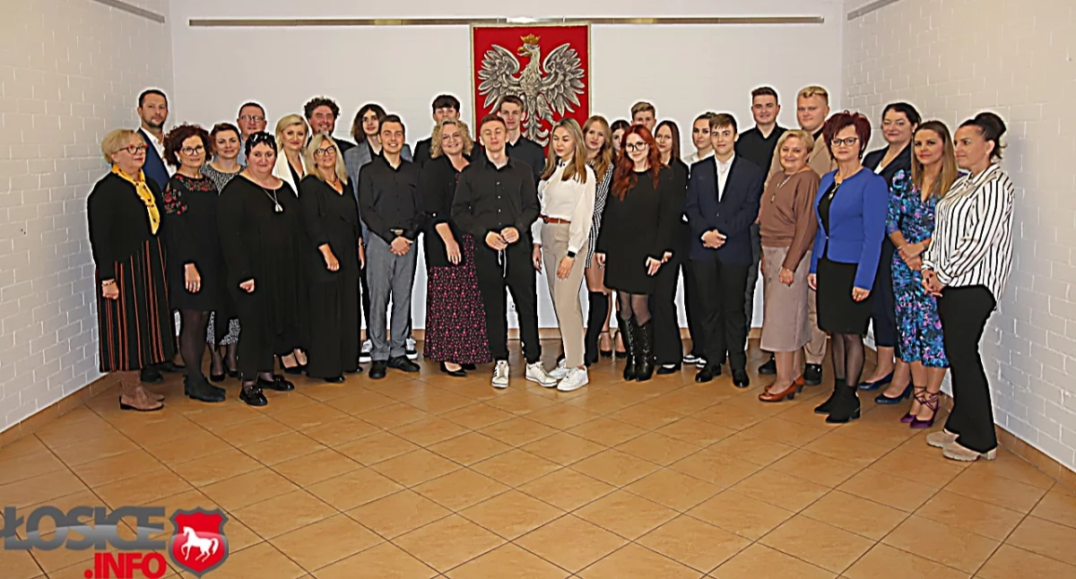 Radni i rady samorządowe, Sesja Młodzieżowej Miasta Gminy Łosice Podsumowanie Działalności Plany Przyszłość - zdjęcie, fotografia