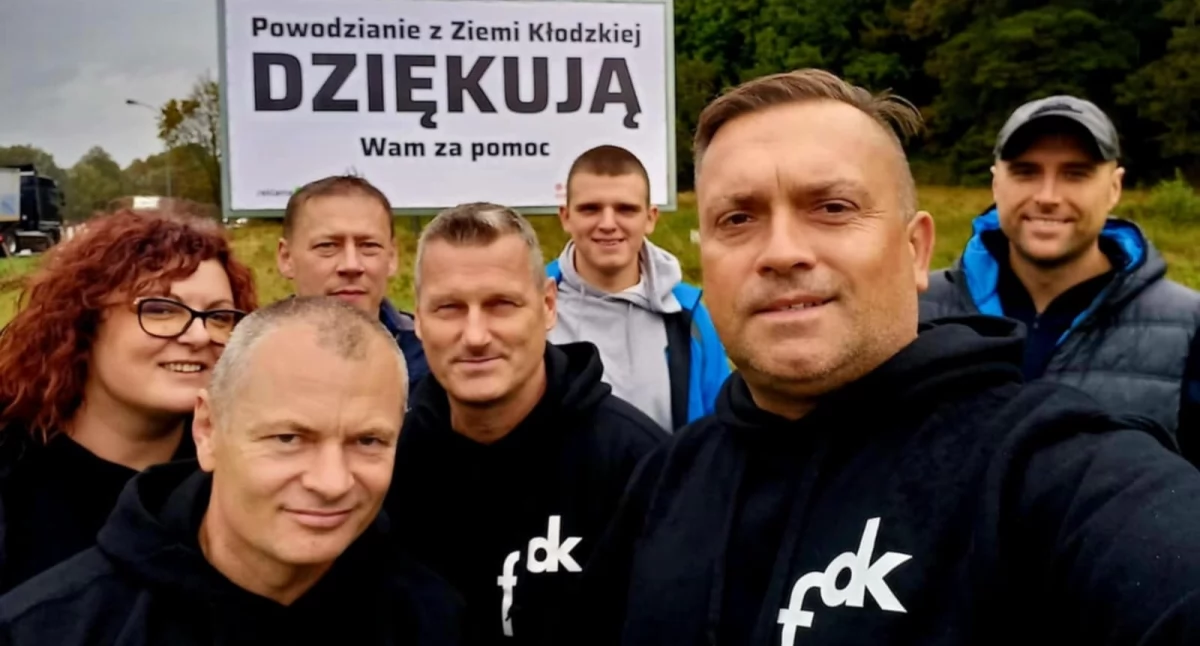 Interwencje i pomoc, Lekcje kryzysu Pomoc powodzianom wyzwanie inspiracja - zdjęcie, fotografia