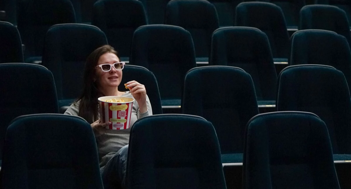 Kino - Film - Fotografia, Refleksja emocje duchowość seanse filmowe - zdjęcie, fotografia
