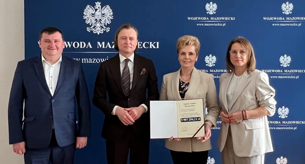 Inwestycje, Powiat łosicki dofinansowaniem ponad rozwój infrastruktury drogowej - zdjęcie, fotografia