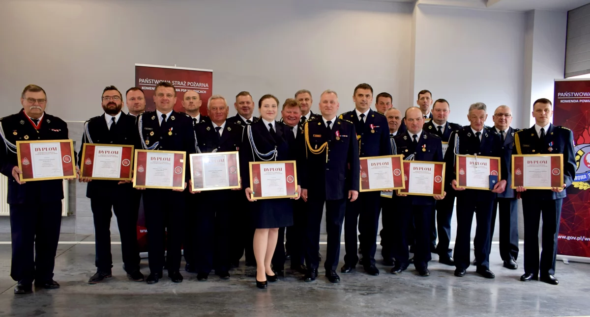 Pożary straż pożarna, Dzień Strażaka Łosicach Awanse odznaczenia słowa uznania - zdjęcie, fotografia