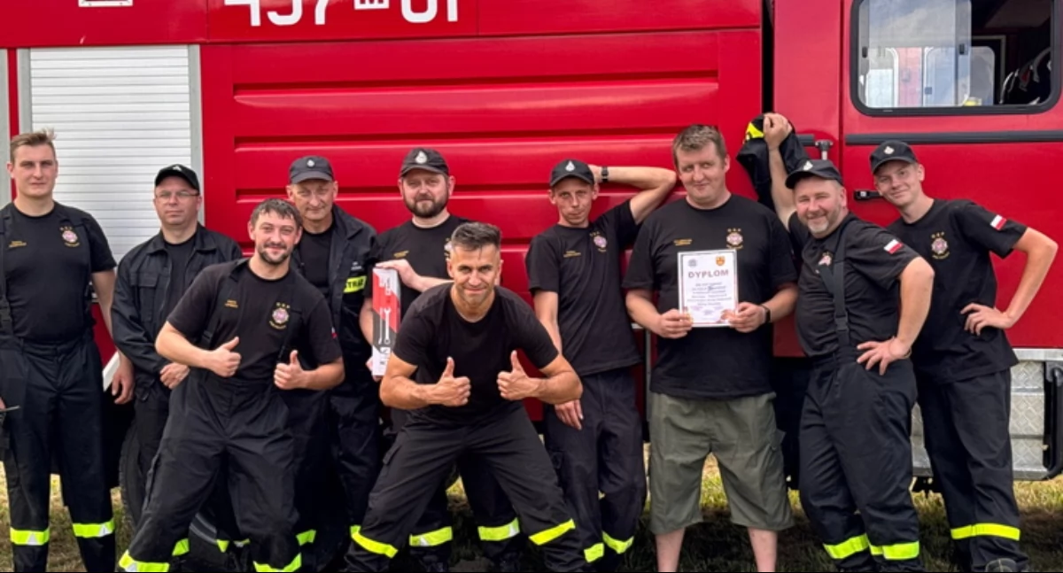 Pożary straż pożarna, Strażacy Pietrus zbierają pieniądze defibrylator Chcą każdy mógł ratować życie - zdjęcie, fotografia