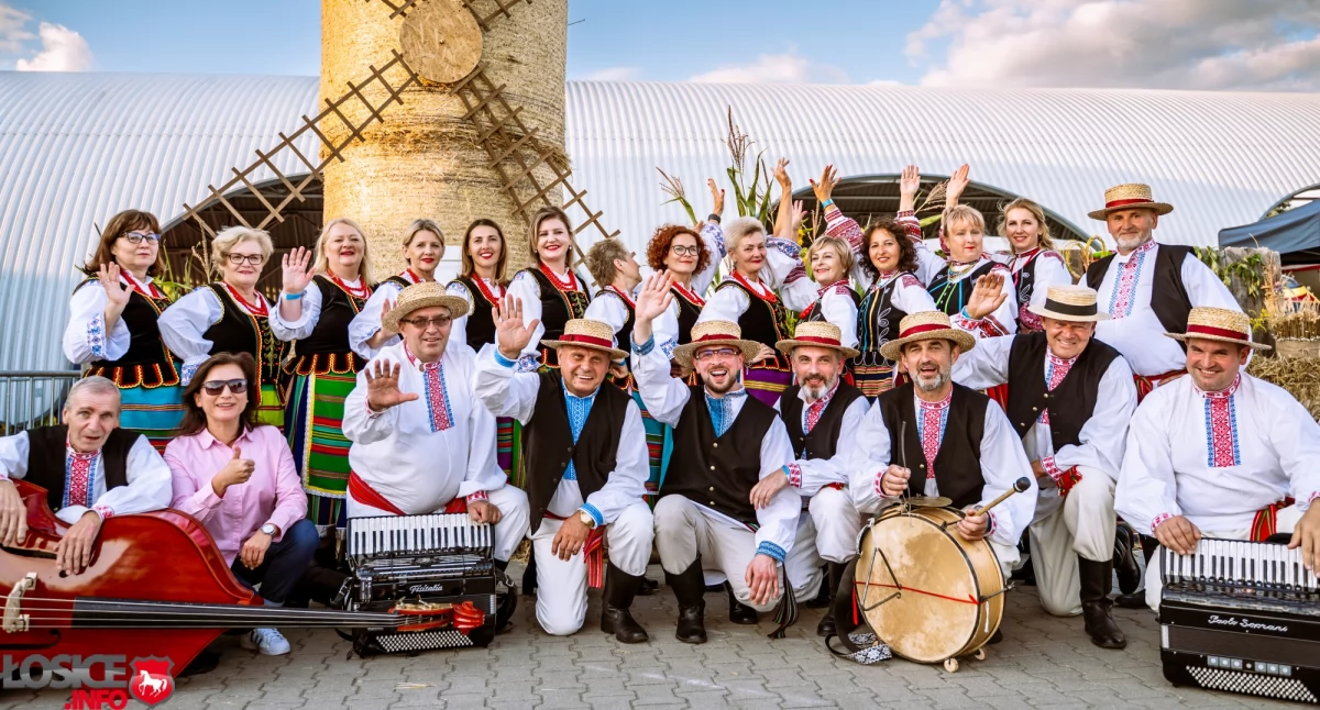 Imprezy cykliczne, Folklor który połączył pokolenia Zespołu Pieśni Tańca Ziemi Łosickiej - zdjęcie, fotografia