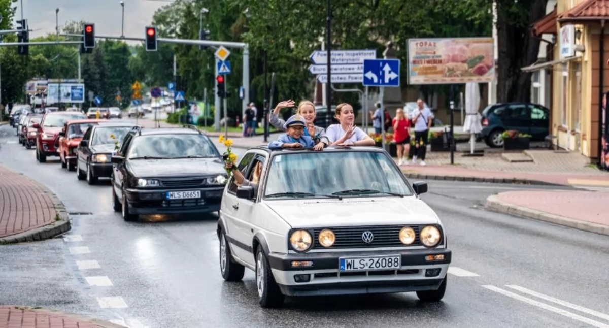 Imprezy cykliczne, ciekawy pojazd Pokaż podczas Łosic - zdjęcie, fotografia