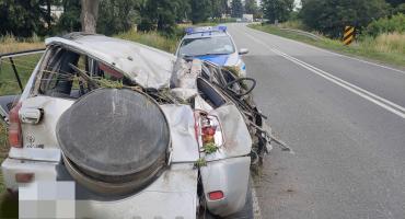 DK-19 w Woźnikach: Nietrzeźwy Kierowca Uderzył w Drzewo i Dachował