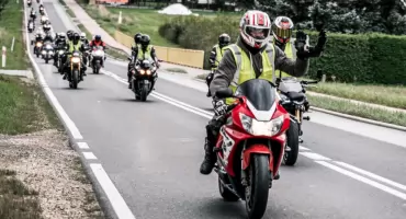Motocykliści pożegnali sezon w Łosicach. „Ta ostatnia niedziela” przyciągnęła setki uczestników