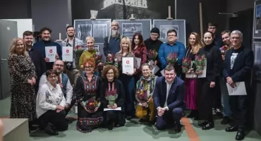 Wieczór uważności i wzruszeń. Wernisaż „Światłoczułego powiatu łosickiego” zachwycił