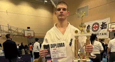 Dawid Kowalski na najwyższym stopniu podium. Zwycięstwo łosiczanina podczas London Open 2026