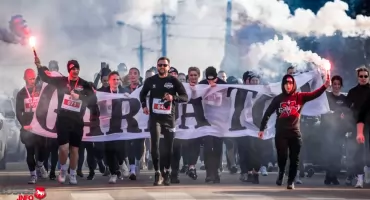Słońce, race i wspólny finisz. Tak Łosice pobiegły 1 marca