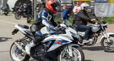 Blisko 300 motocykli, tłumy mieszkańców i mocne otwarcie sezonu. WLS MotoTrip za nami